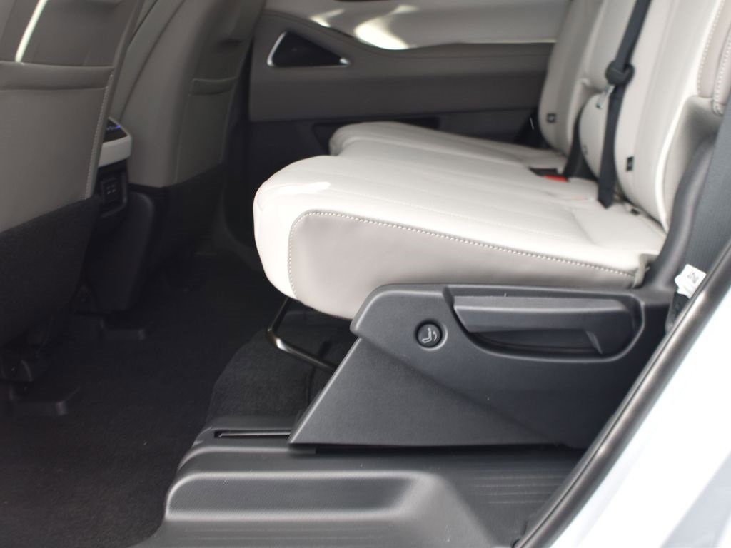 New 2026 INFINITI QX60 Luxe w/ Cargo Package image 15