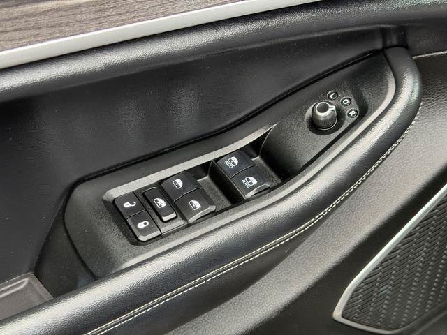 Used 2021 Jeep Grand Cherokee L Limited AWD/4WD image 16