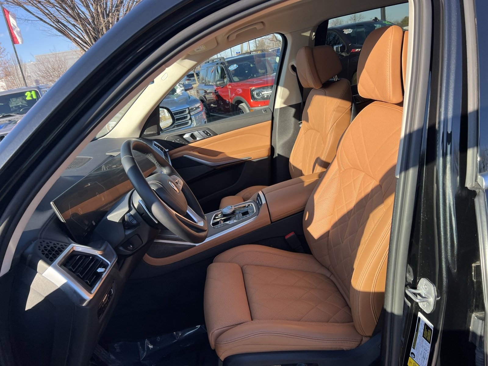 Used 2023 BMW X7 xDrive40i w/ Executive Package image 13