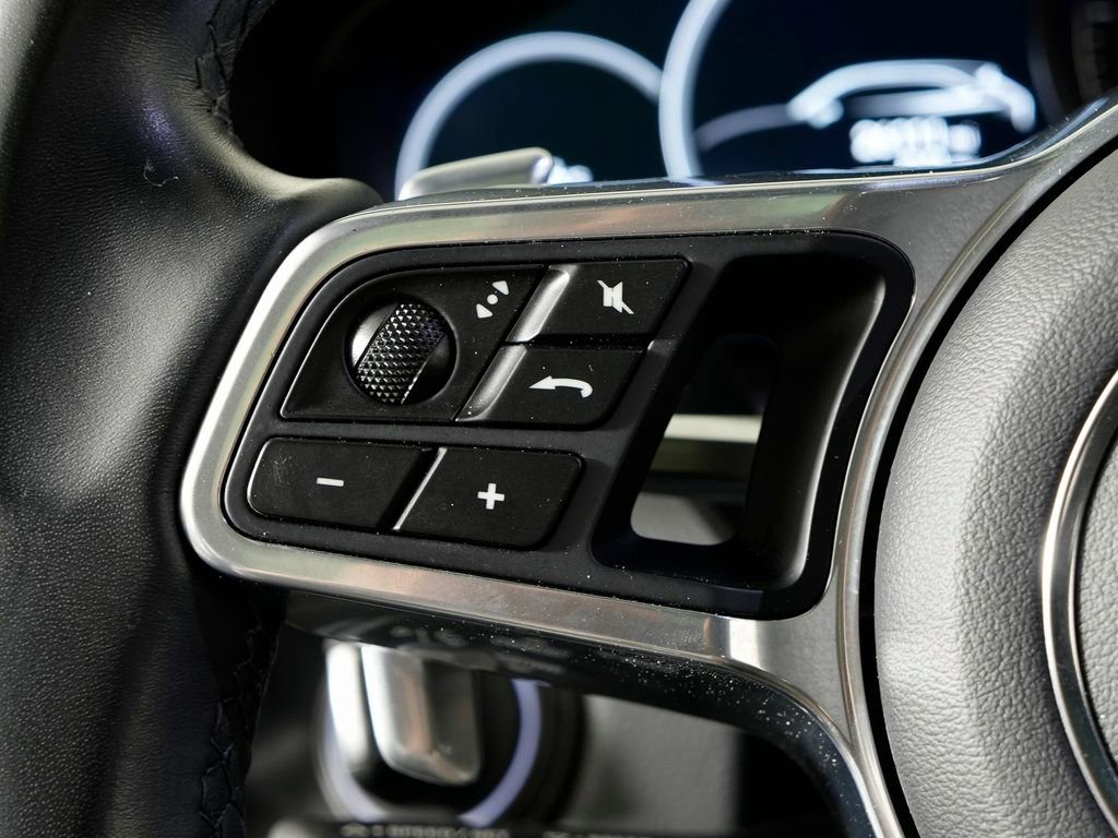 Certified 2022 Porsche Cayenne E-Hybrid image 24