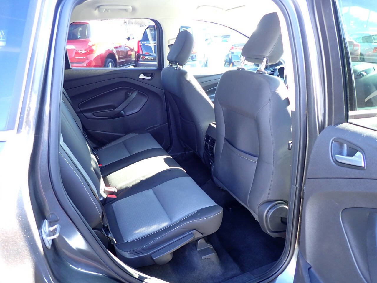 Used 2019 Ford Escape SE FWD image 10