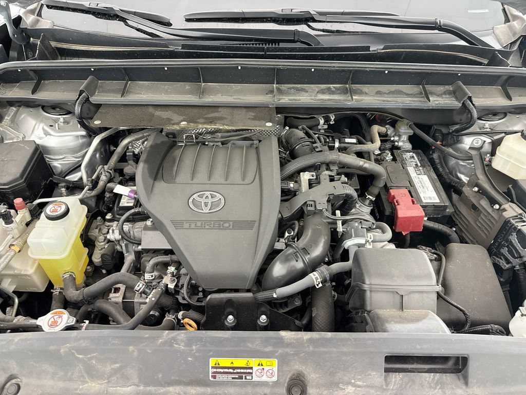 Used 2023 Toyota Highlander LE FWD image 29