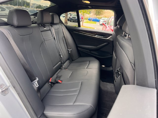 Used 2020 BMW 530e w/ Convenience Package RWD image 31