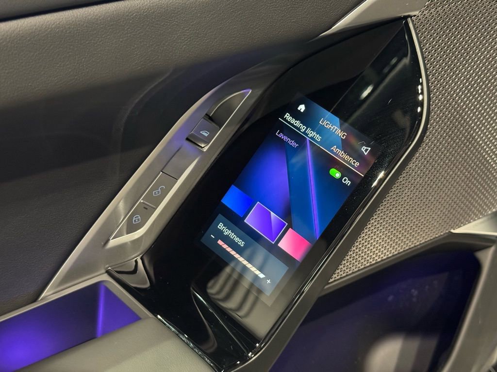 Used 2025 BMW 760i xDrive image 47