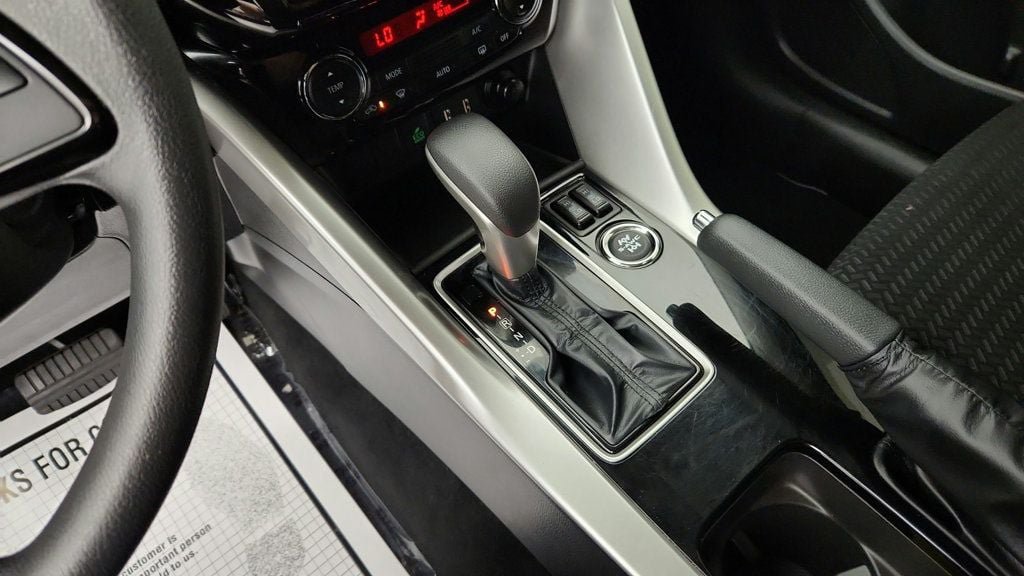 Used 2025 Mitsubishi Eclipse Cross LE AWD/4WD image 17