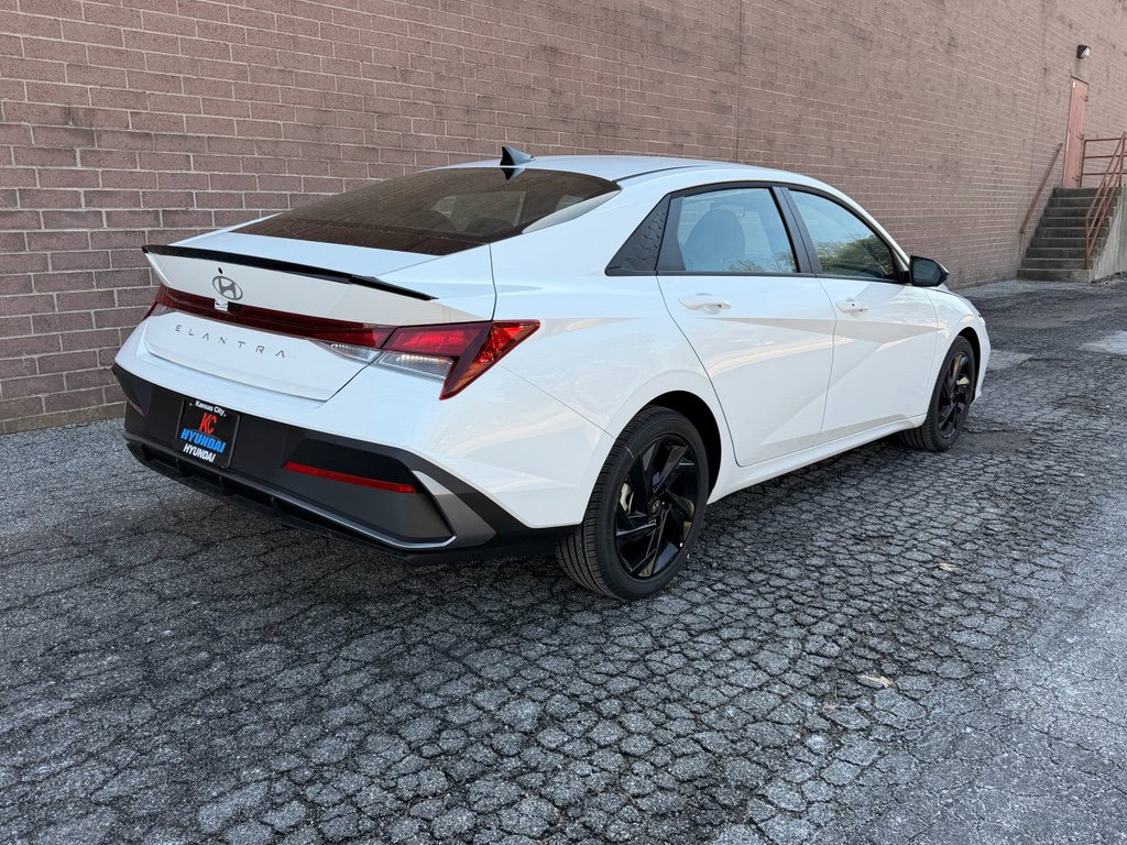 New 2026 Hyundai Elantra Sport FWD image 5