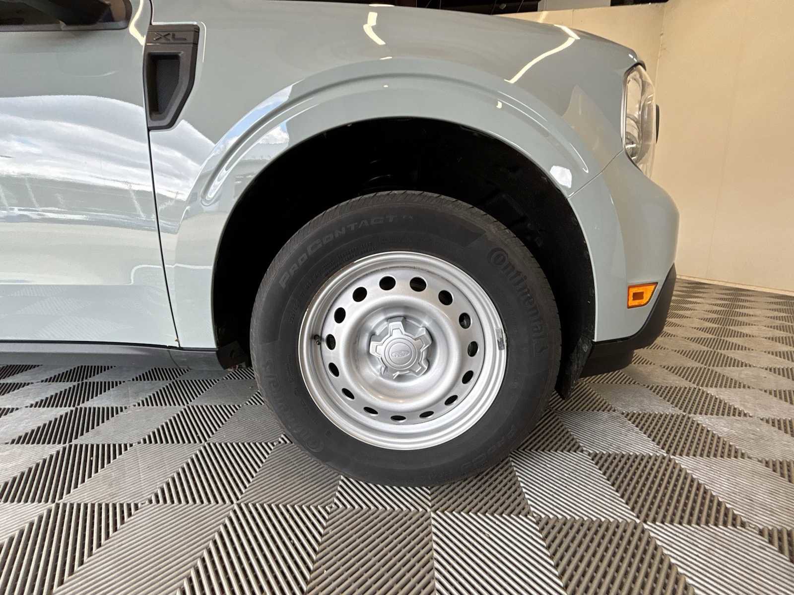 Used 2024 Ford Maverick XL FWD image 18