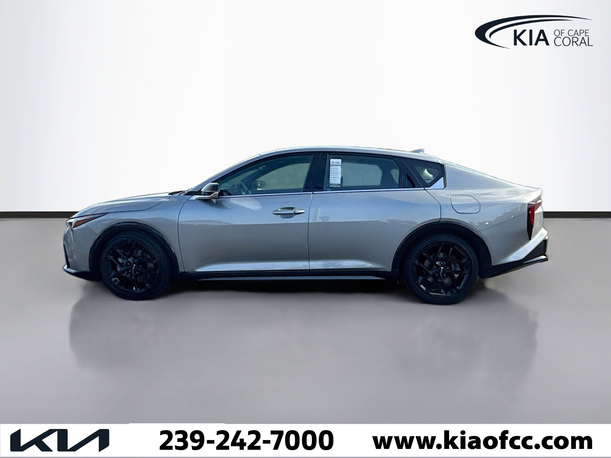 Certified 2025 Kia K4 GT-Line Turbo image 2