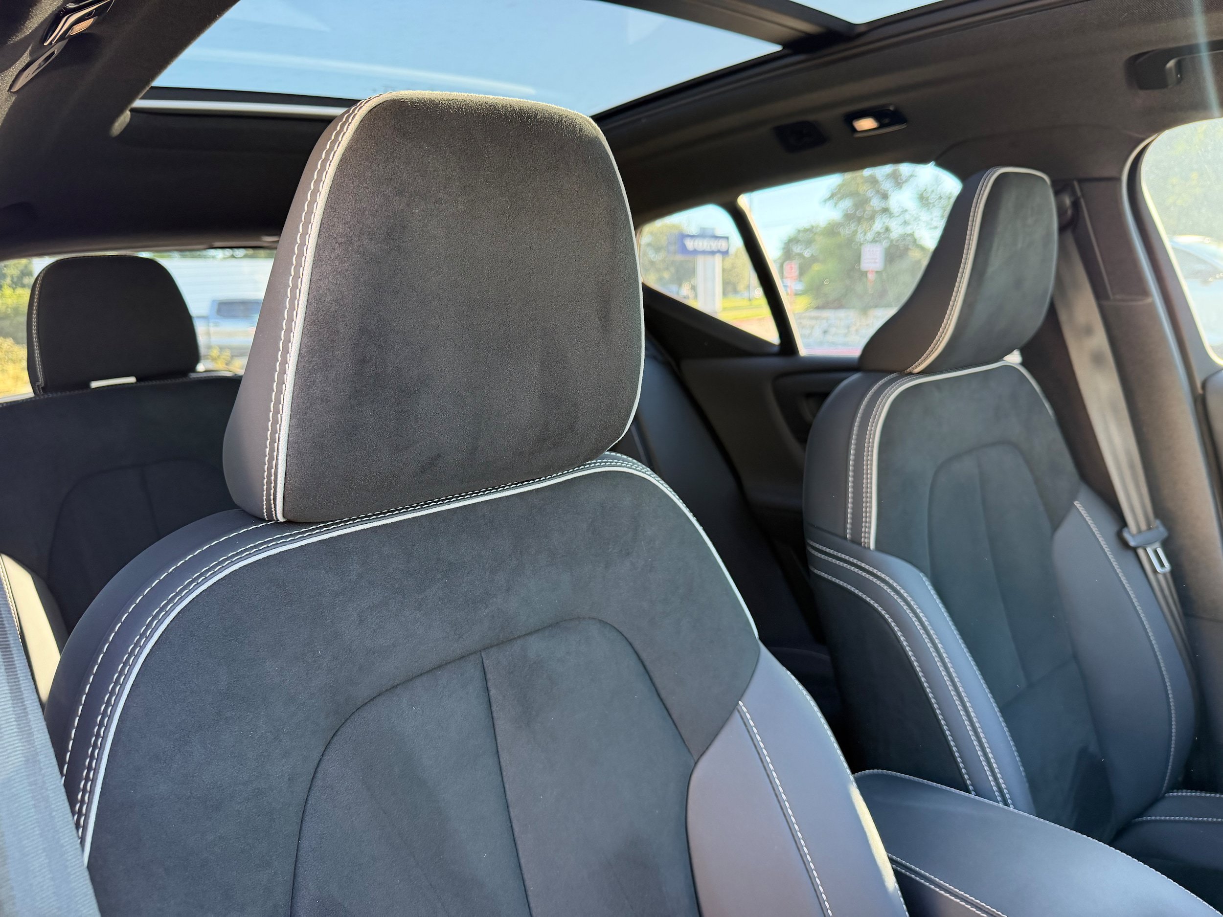 Certified 2024 Volvo XC40 Recharge Plus w/ Protection Package Premier RWD image 11
