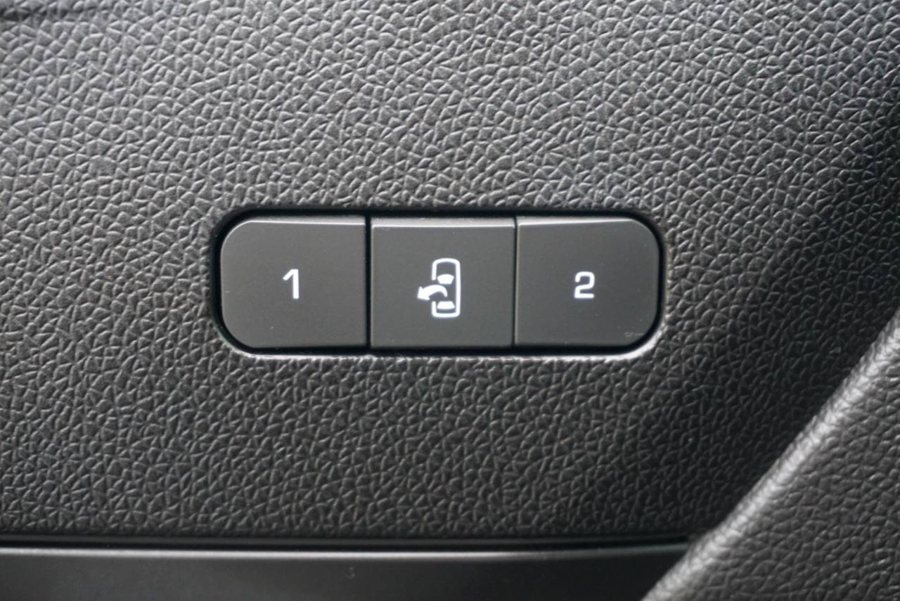 Used 2017 GMC Acadia Limited SLT FWD image 19