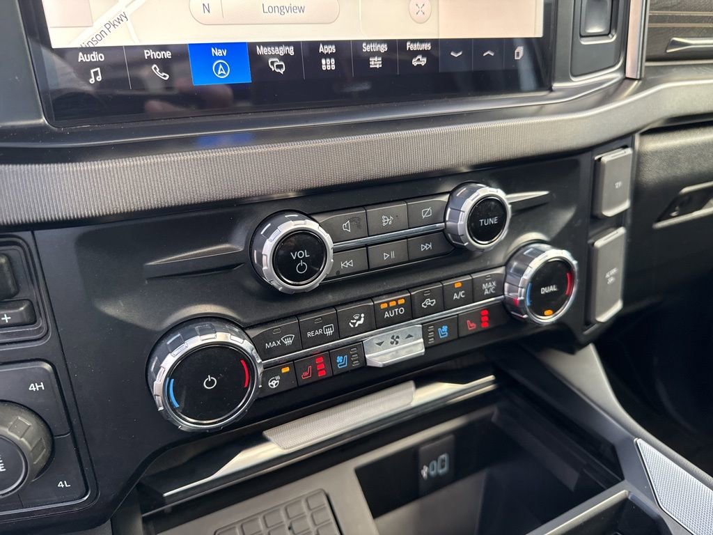 Used 2023 Ford F350 Platinum w/ FX4 Off-Road Package AWD/4WD image 27