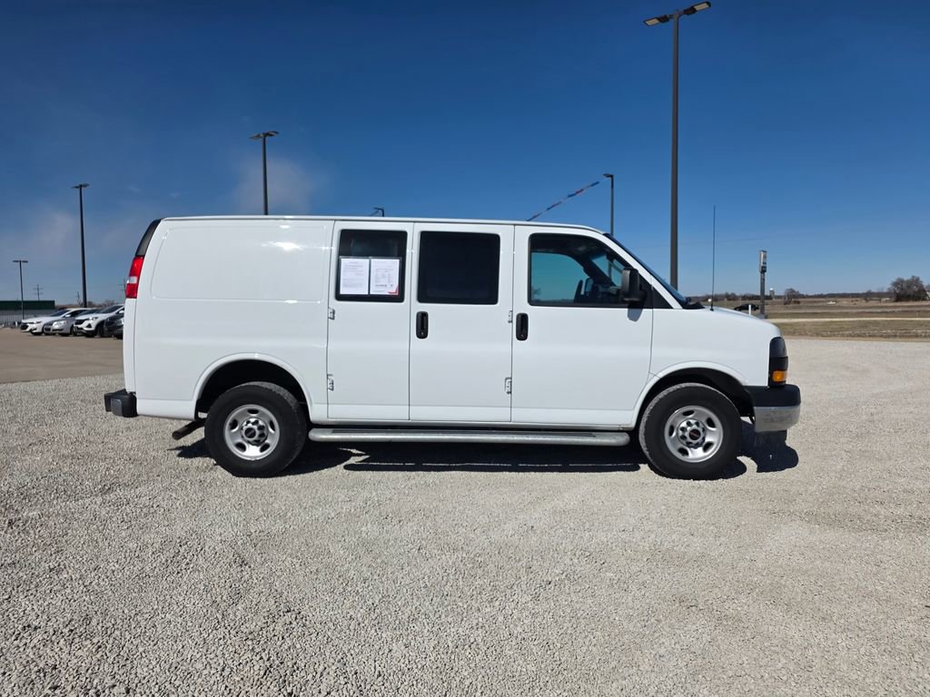 Used 2024 GMC Savana 2500 w/ Driver Convenience Package image 2