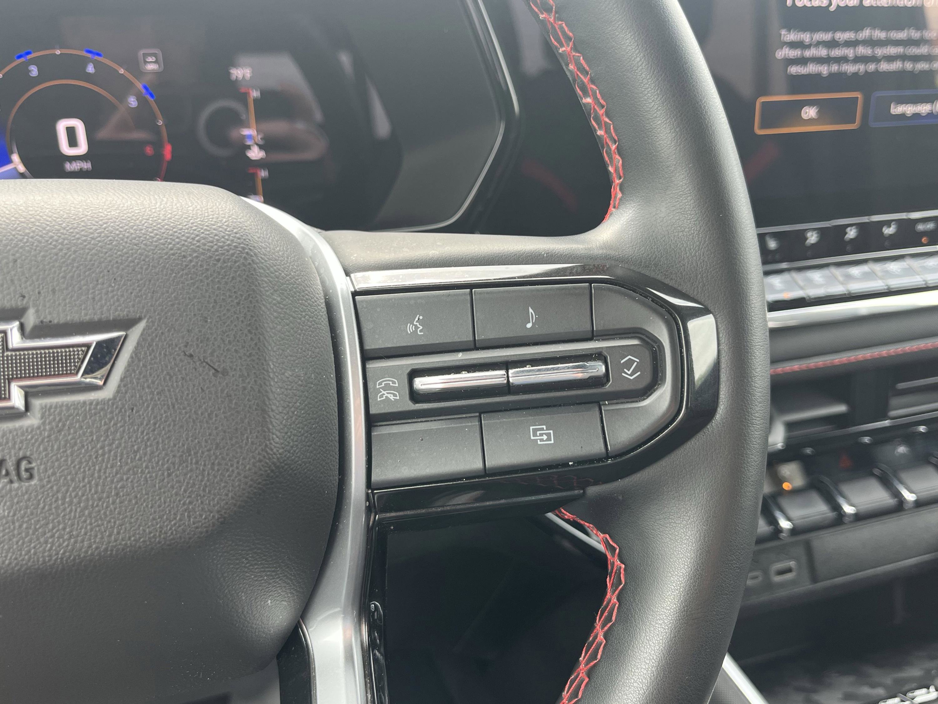 Used 2023 Chevrolet Colorado Z71 w/ Z71 Convenience Package 2 image 18