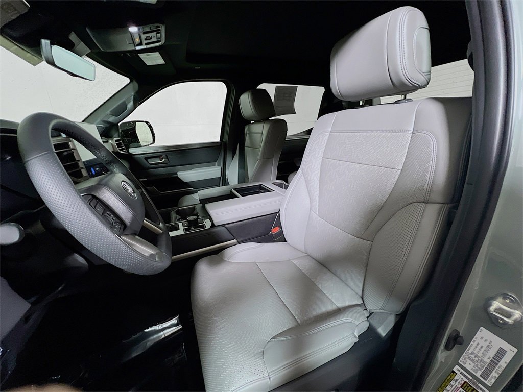Used 2025 Toyota Tundra Limited image 19