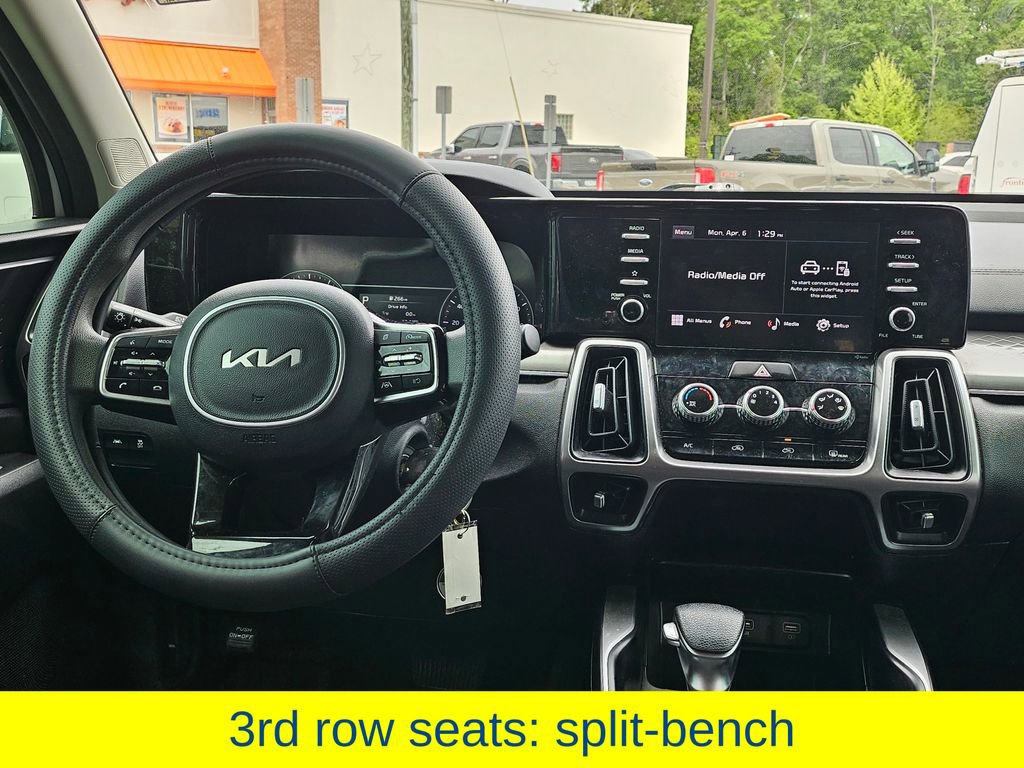 Used 2022 Kia Sorento LX image 29