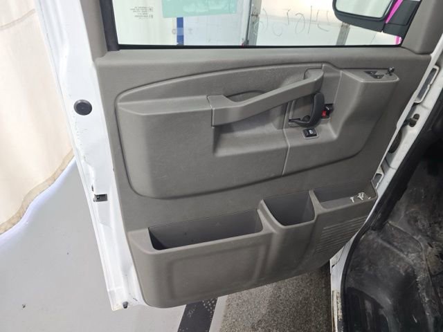 Used 2023 GMC Savana 2500 Extended image 11