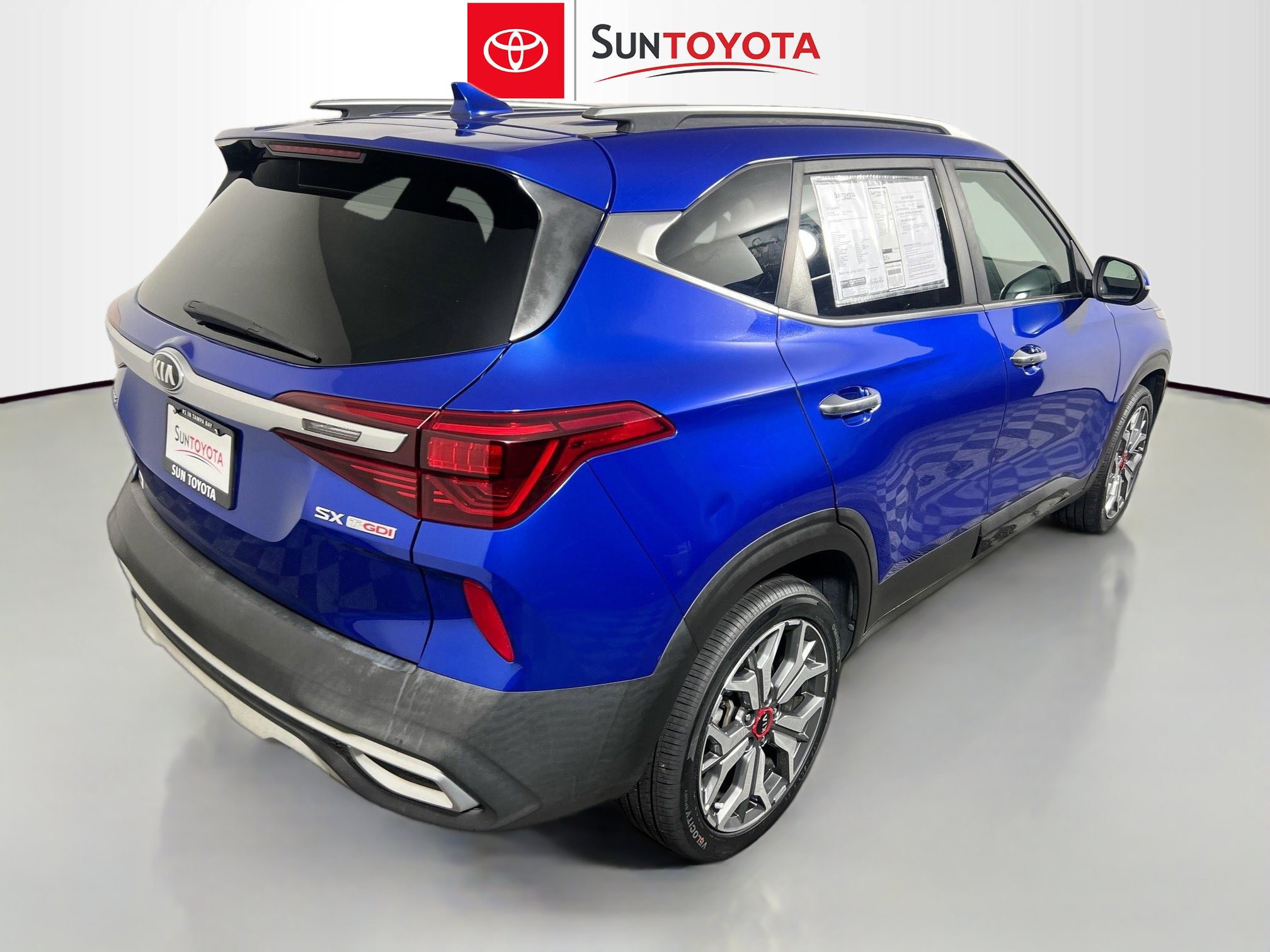 Used 2021 Kia Seltos SX w/ SX Sunroof Package image 4