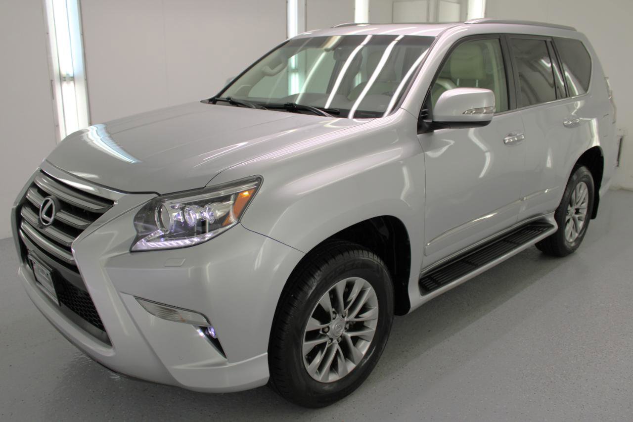 Used 2018 Lexus GX 460 Luxury w/ Preferred Accessory Package image 5