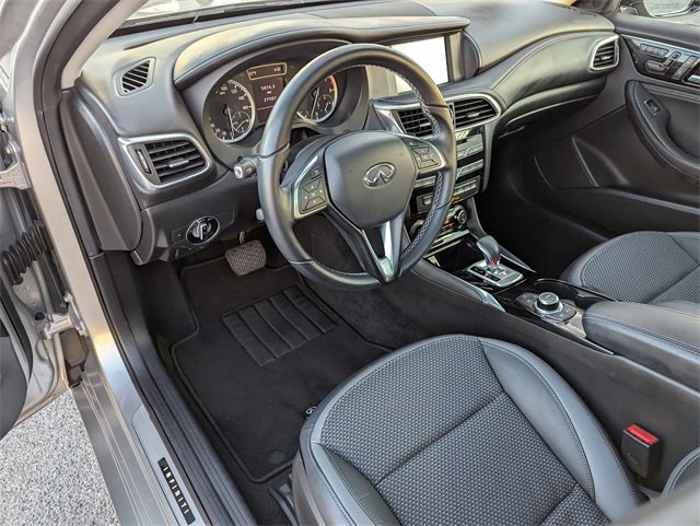 Used 2019 INFINITI QX30 image 10