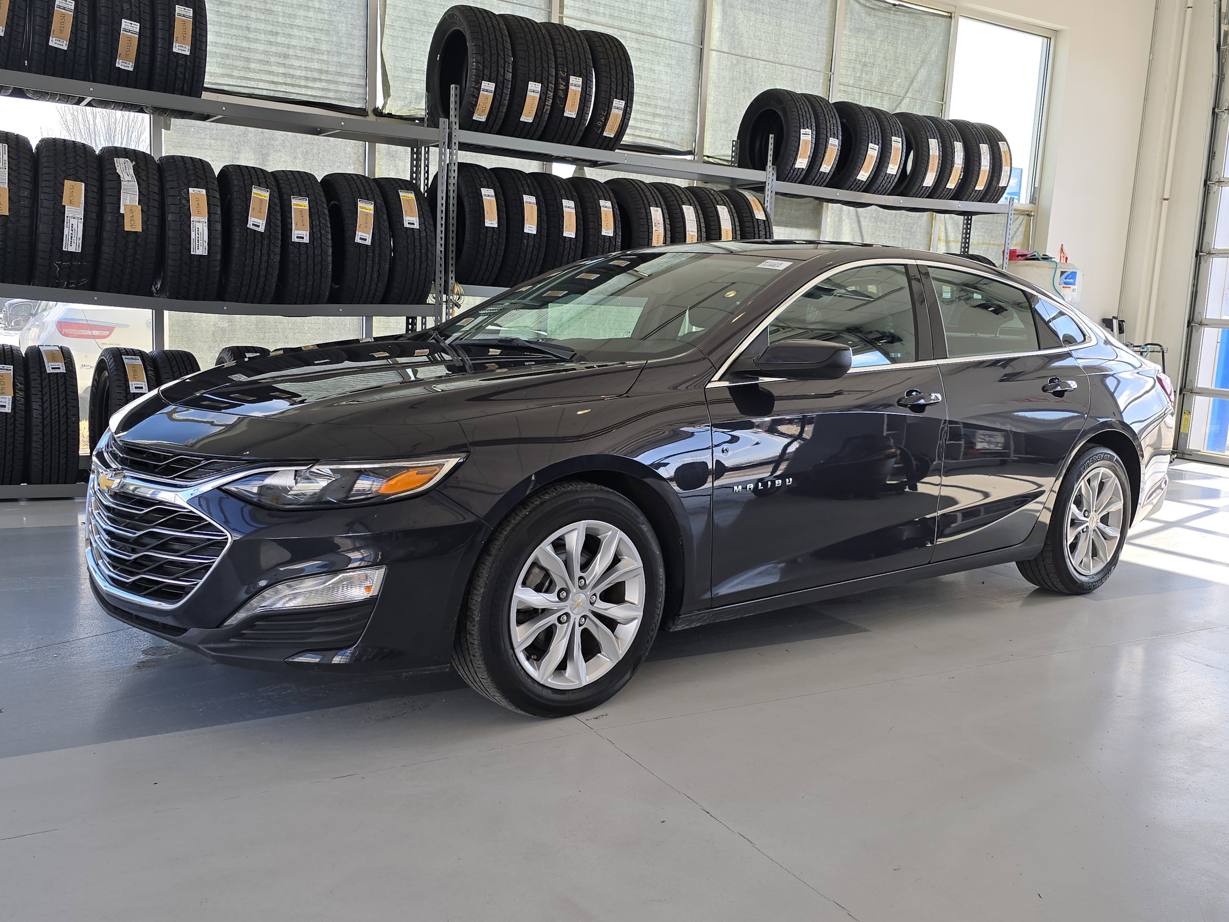 Used 2023 Chevrolet Malibu LT image 4