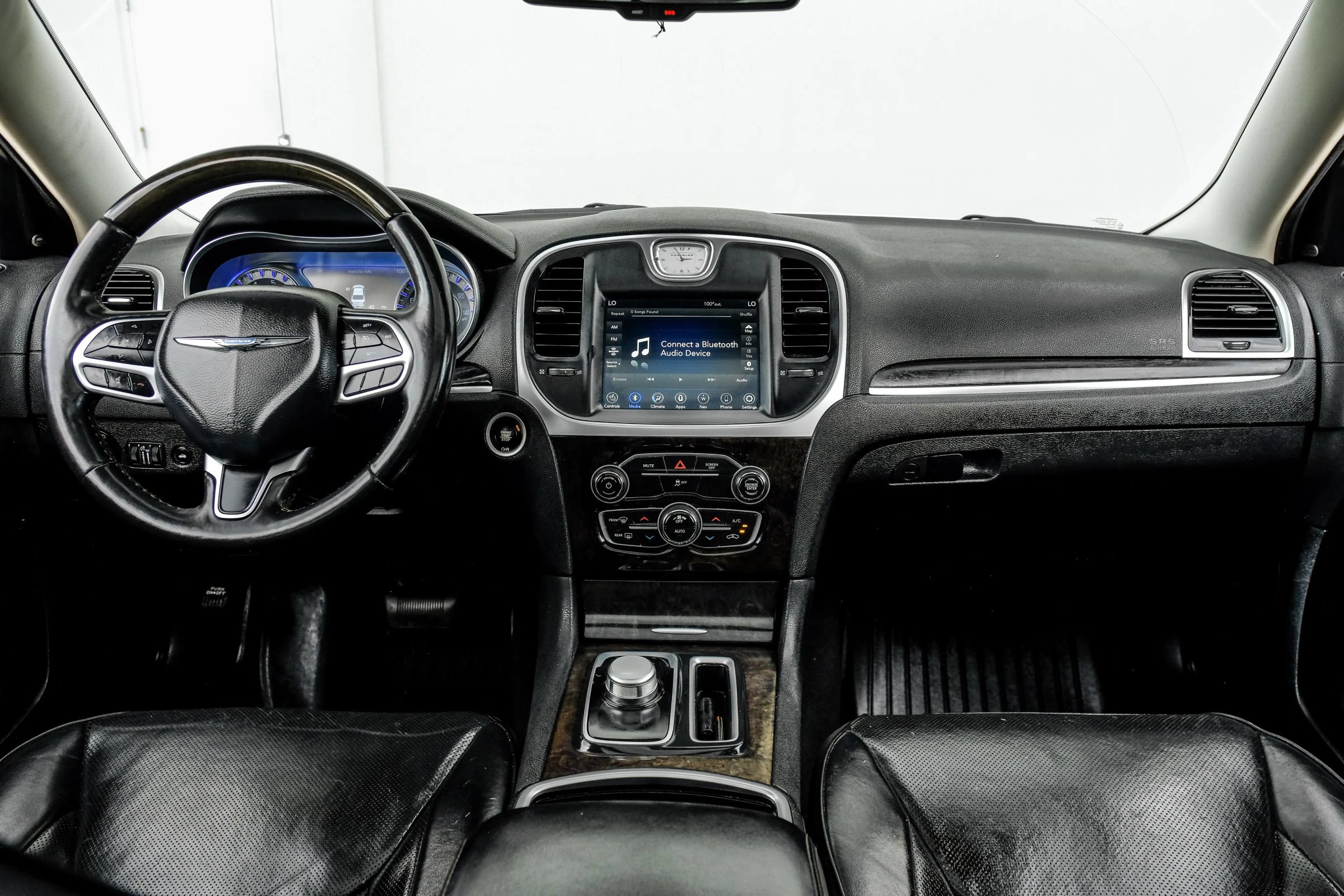 Used 2020 Chrysler 300 Limited RWD image 18