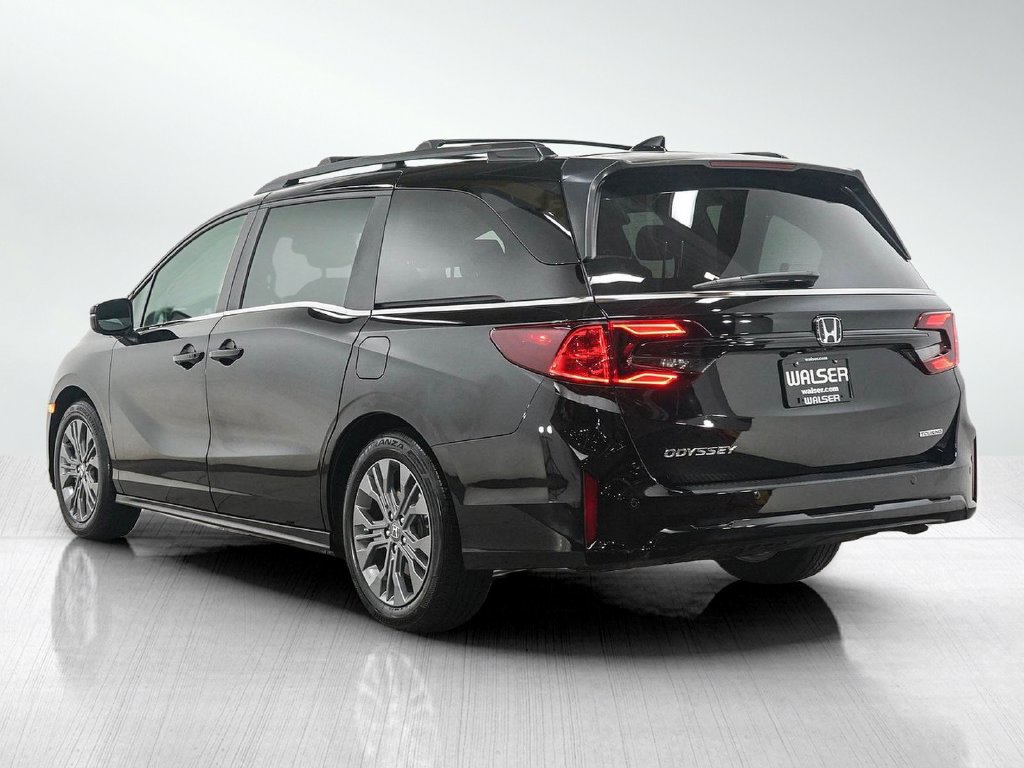 Used 2026 Honda Odyssey Touring image 3