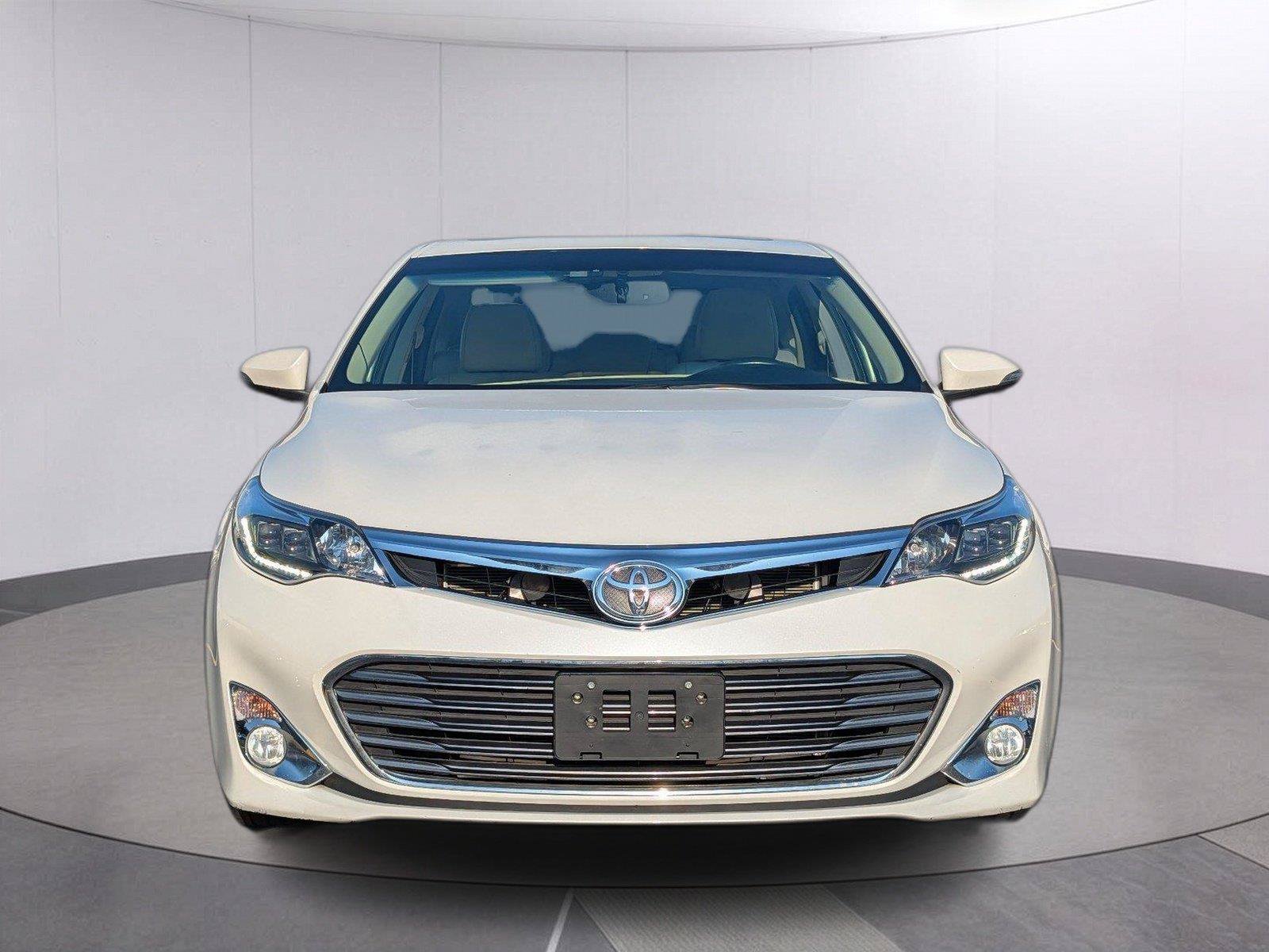 Used 2013 Toyota Avalon Limited FWD image 4