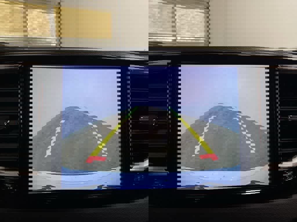 Used 2023 Chrysler Pacifica Touring-L image 24