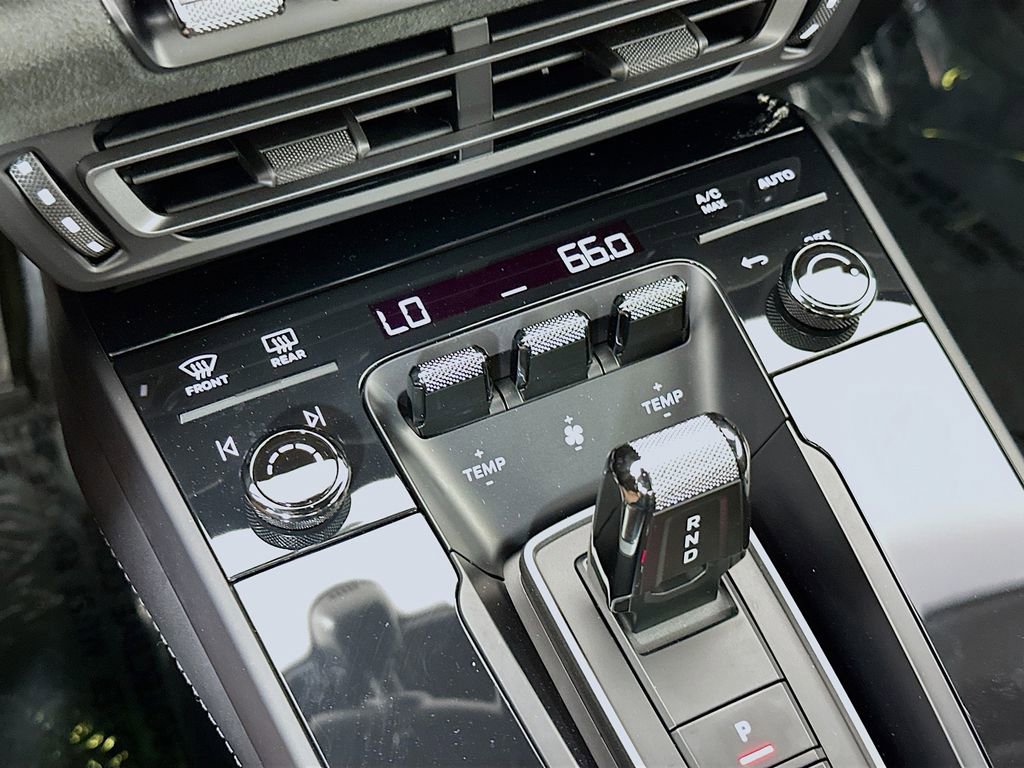 Certified 2024 Porsche 911 Carrera S RWD image 17
