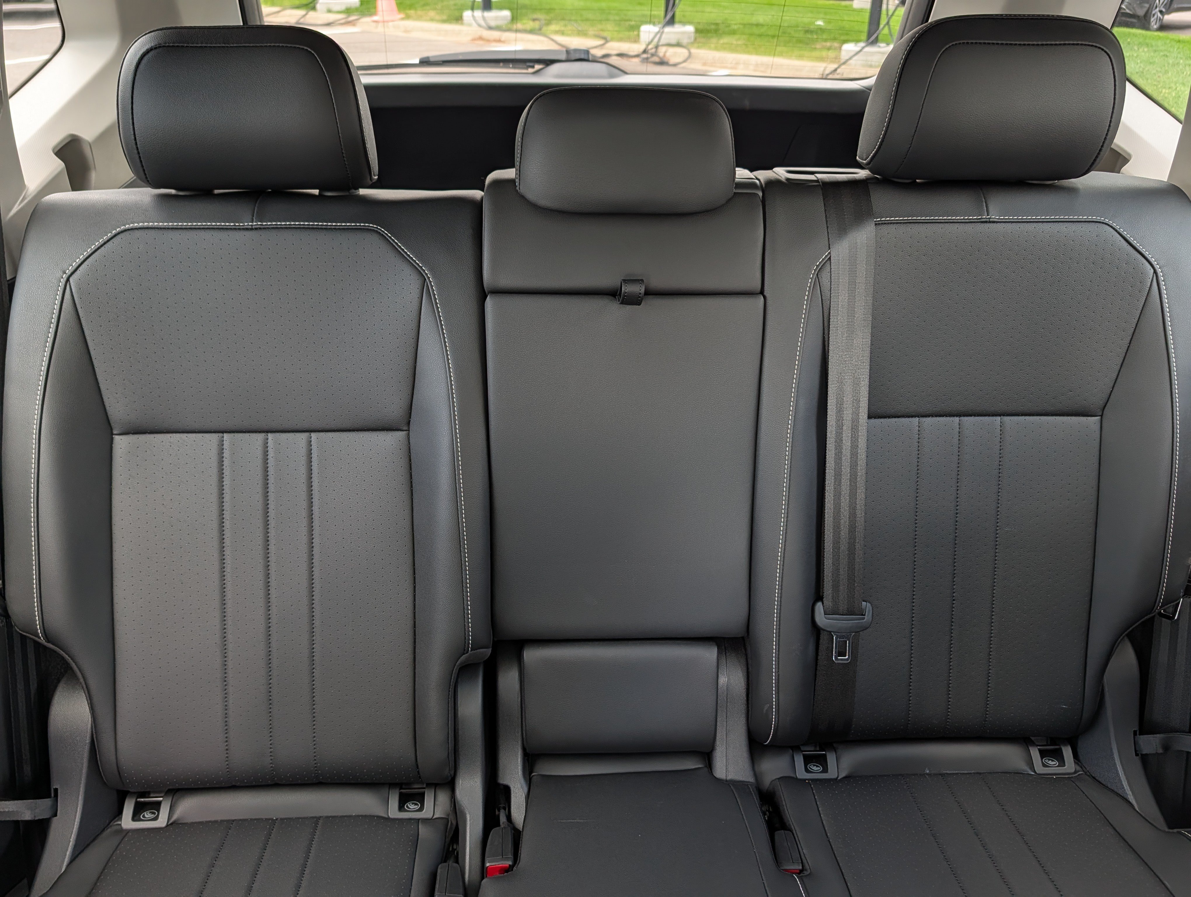 Certified 2023 Volkswagen Tiguan SE w/ Panoramic Sunroof Package AWD/4WD image 13