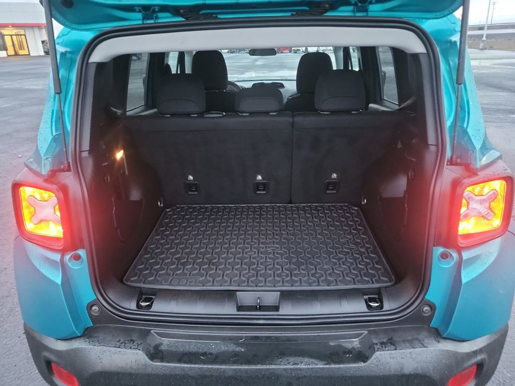 Used 2022 Jeep Renegade Latitude image 20