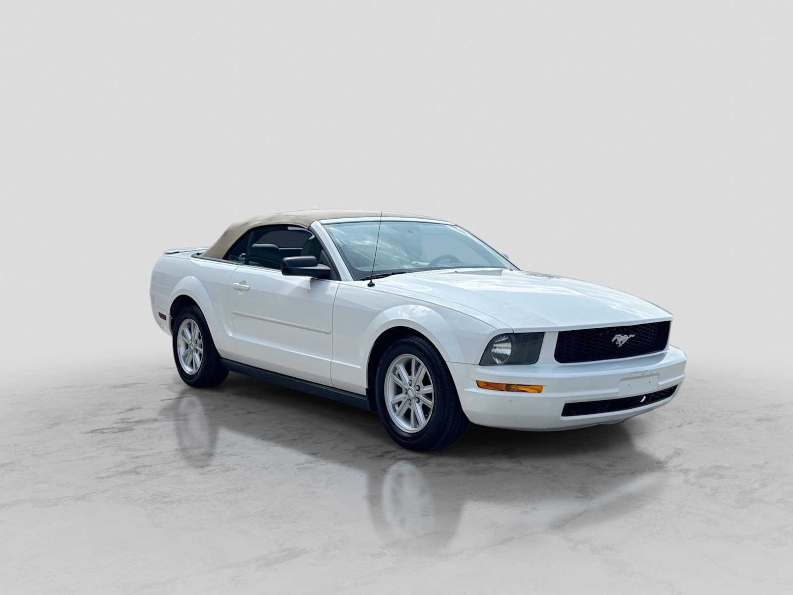 Used 2008 Ford Mustang Premium RWD image 8