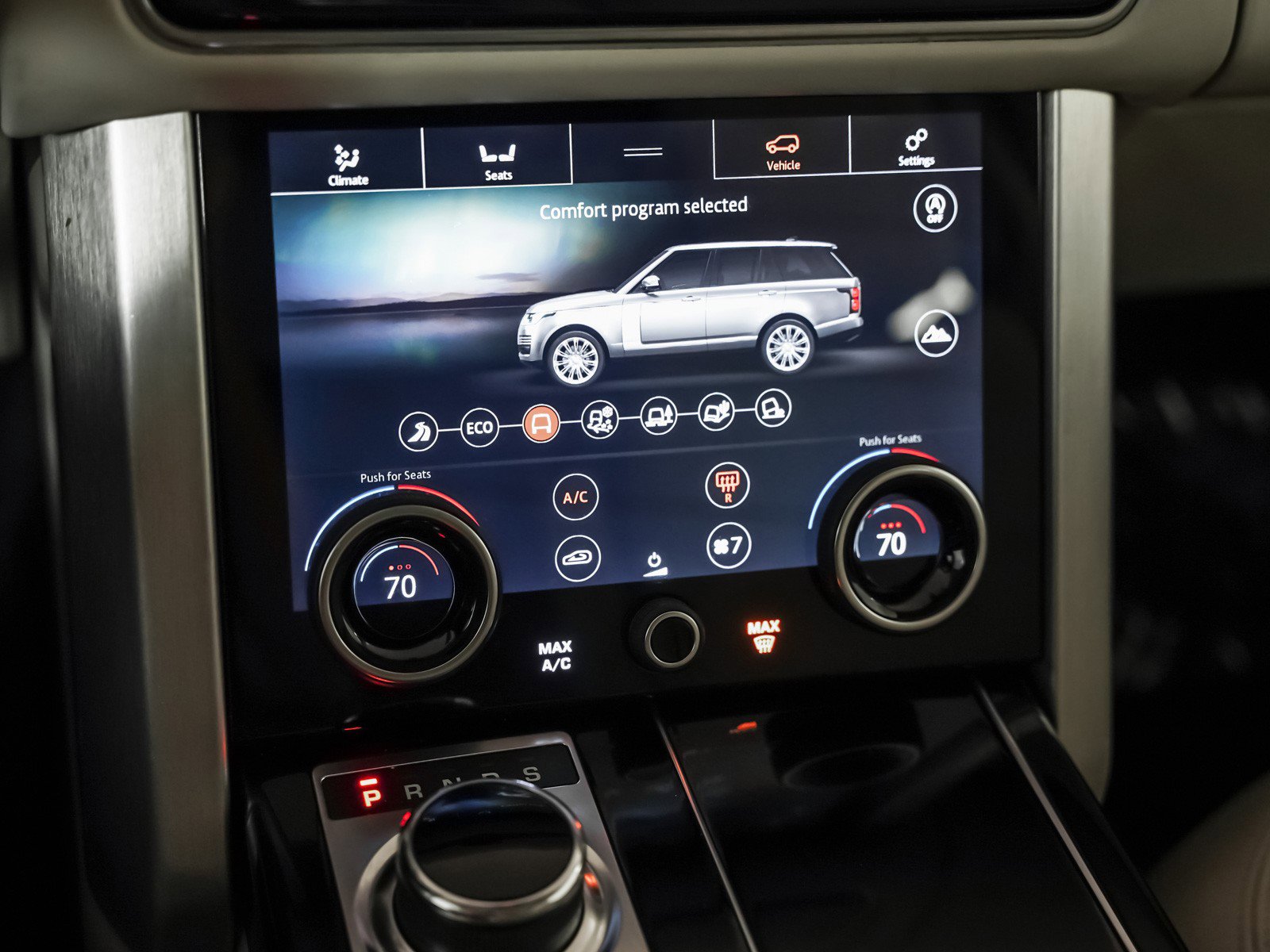 Used 2020 Land Rover Range Rover HSE image 18