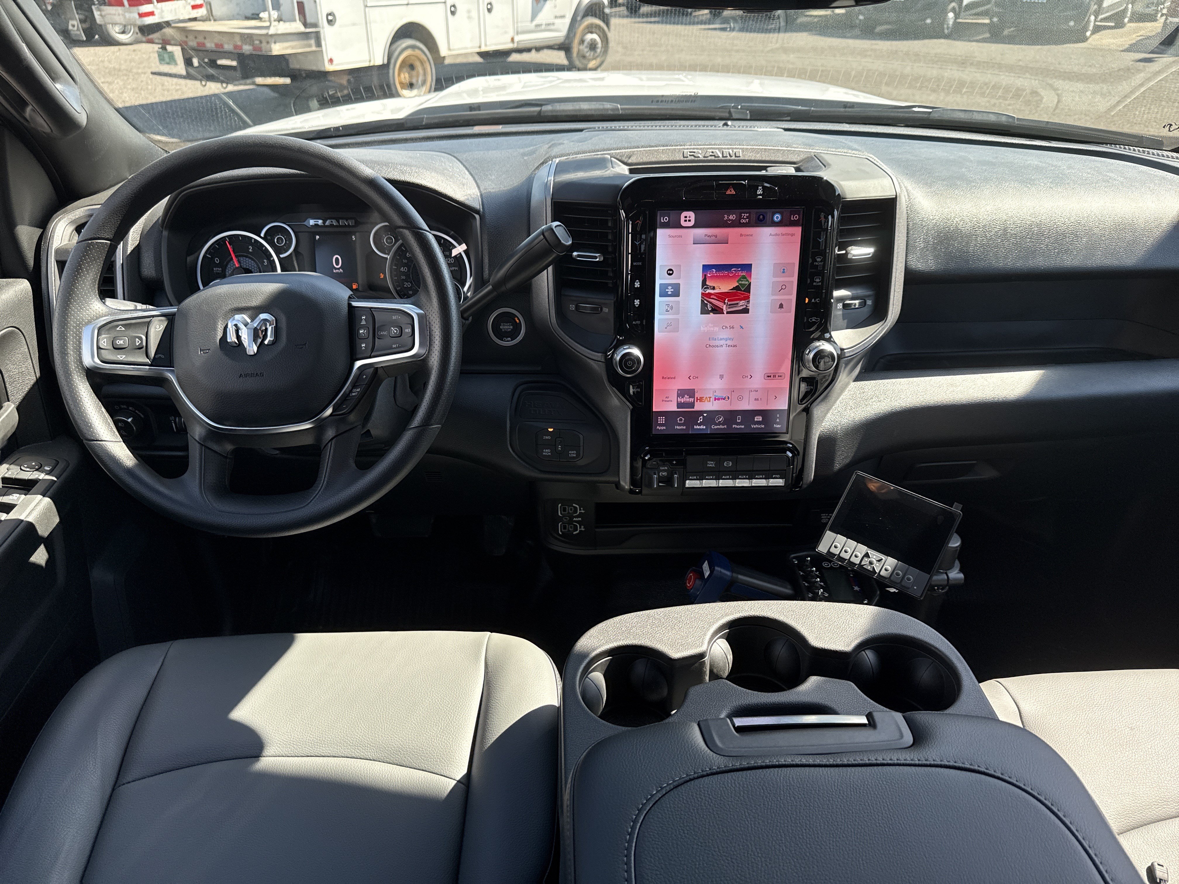 New 2026 RAM 5500 Tradesman AWD/4WD image 28