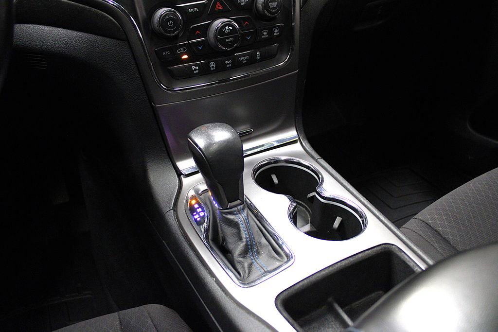 Used 2018 Jeep Grand Cherokee Laredo AWD/4WD image 23