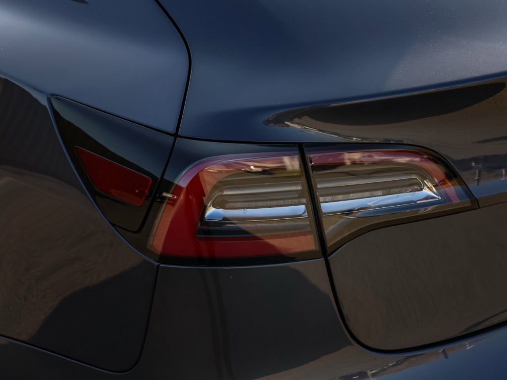 Used 2018 Tesla Model 3 Mid Range image 7