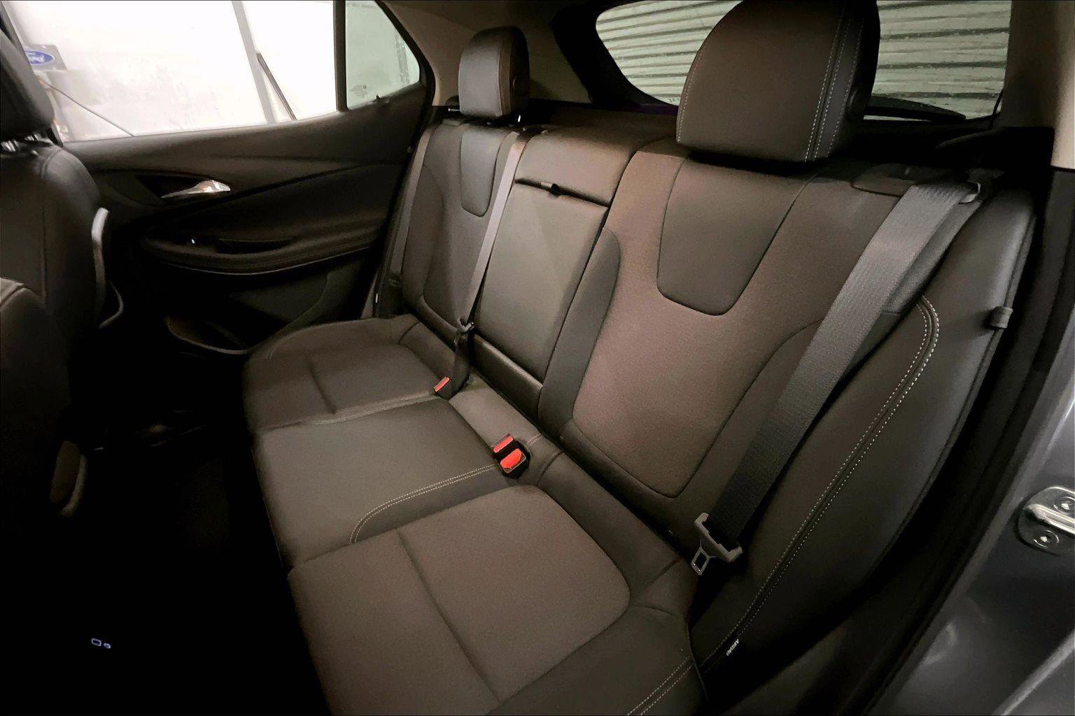 Used 2021 Buick Encore GX Select w/ Sport Touring Package image 25