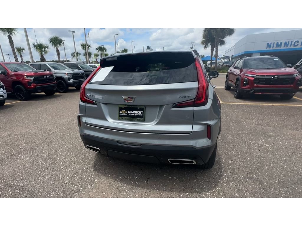 Used 2024 Cadillac XT4 Premium Luxury FWD image 3