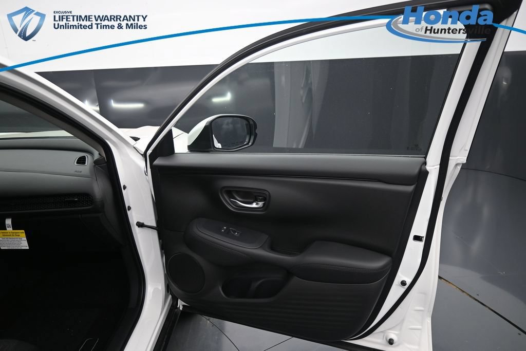New 2026 Honda HR-V LX image 13