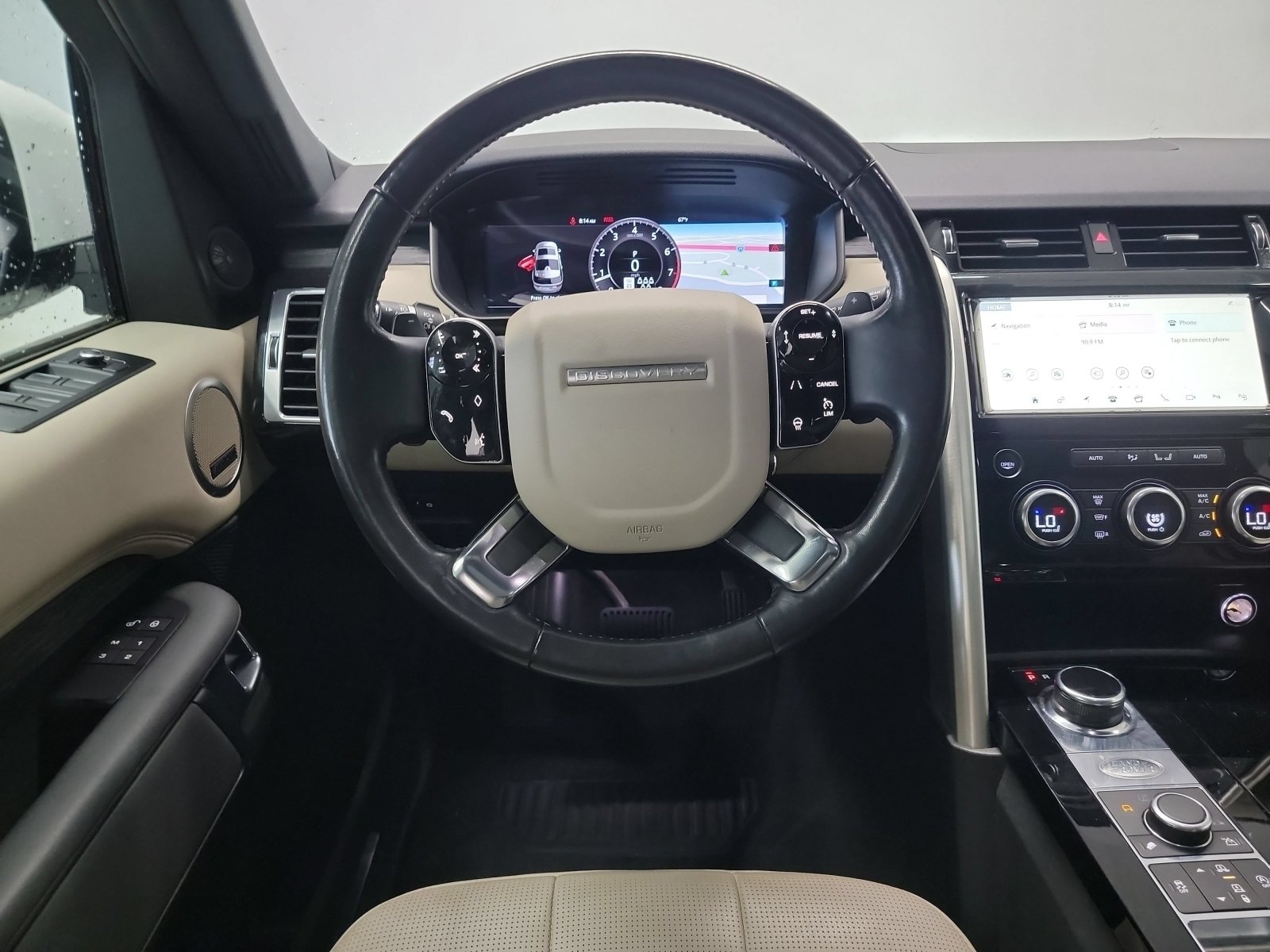 Used 2019 Land Rover Discovery HSE AWD/4WD image 16