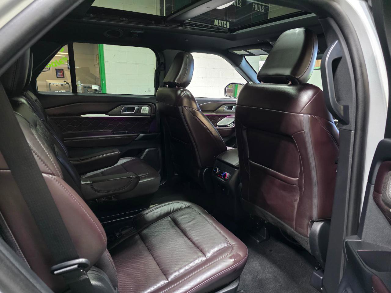 Used 2025 Ford Explorer Platinum w/ LUX Leather Package image 25