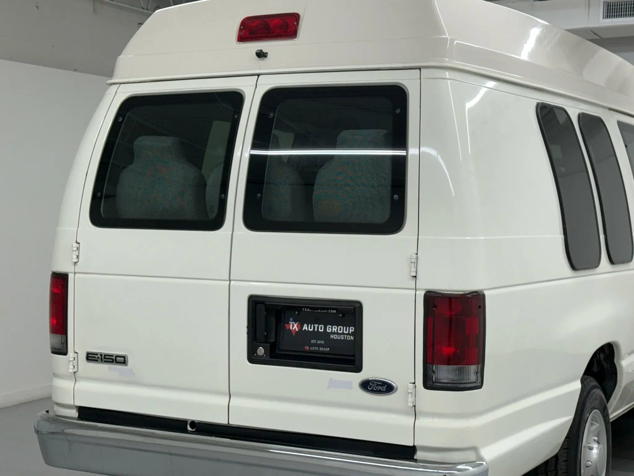 Used 2014 Ford E-150 and Econoline 150 Extended Van 3D image 37