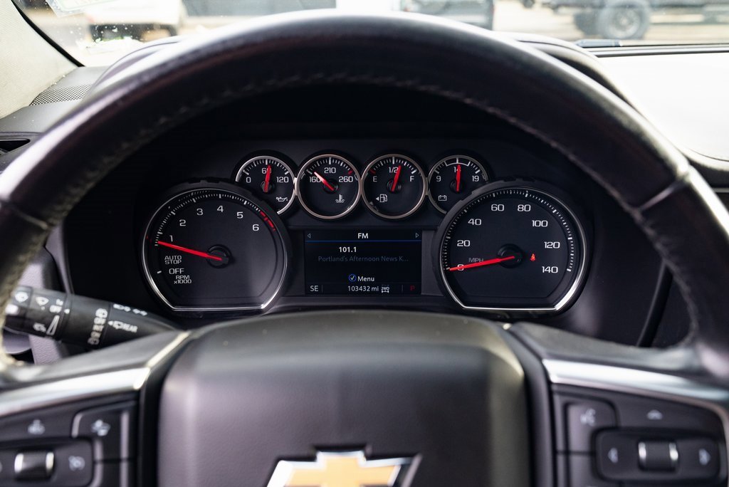 Used 2021 Chevrolet Suburban LT image 11