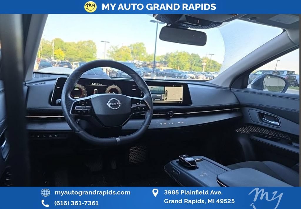 Used 2024 Nissan Ariya AWD image 7