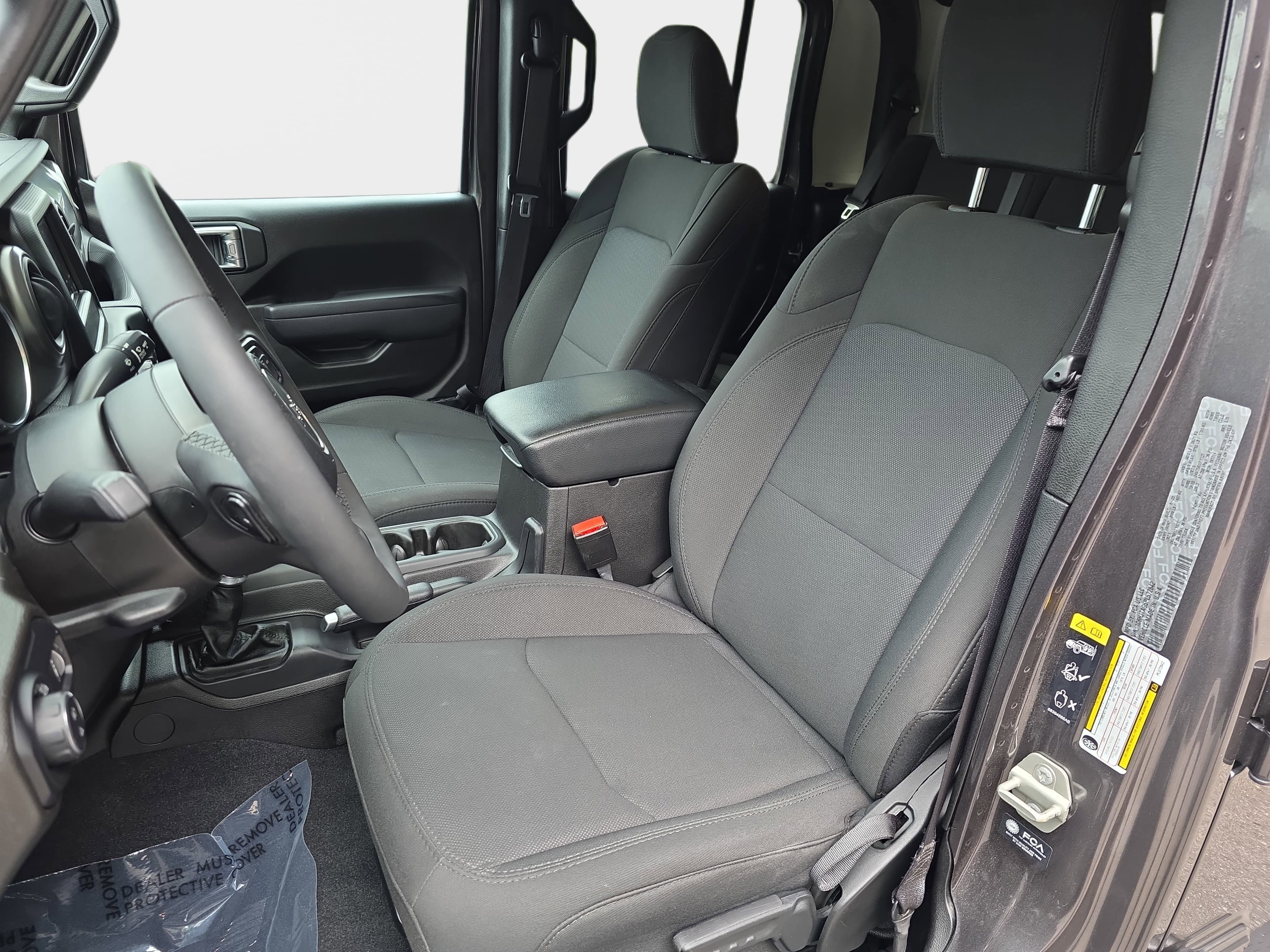 Certified 2023 Jeep Gladiator Sport AWD/4WD image 12