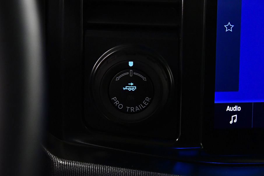 Used 2025 Ford F250 Platinum w/ FX4 Off-Road Package image 25