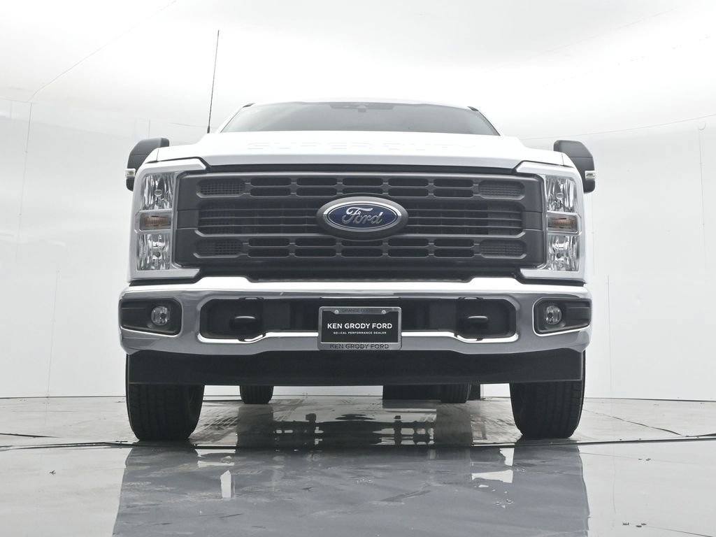 New 2026 Ford F350 XL w/ XL Chrome Package image 46