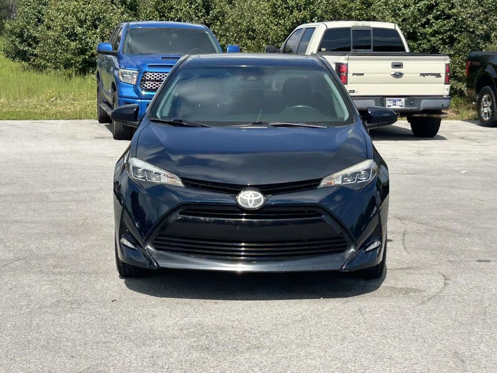 Used 2018 Toyota Corolla XLE FWD image 2