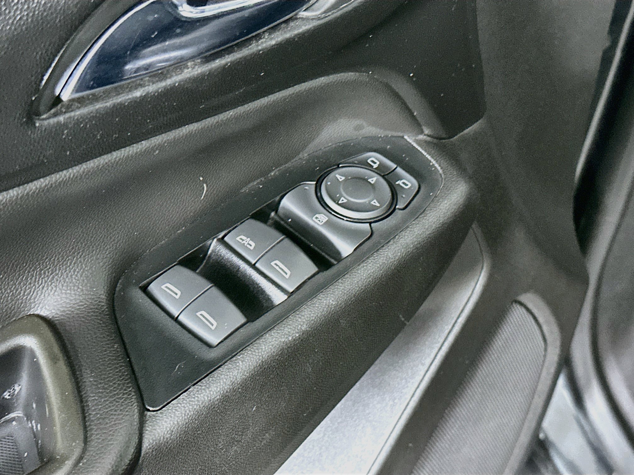 Used 2019 Chevrolet Equinox LT FWD image 15