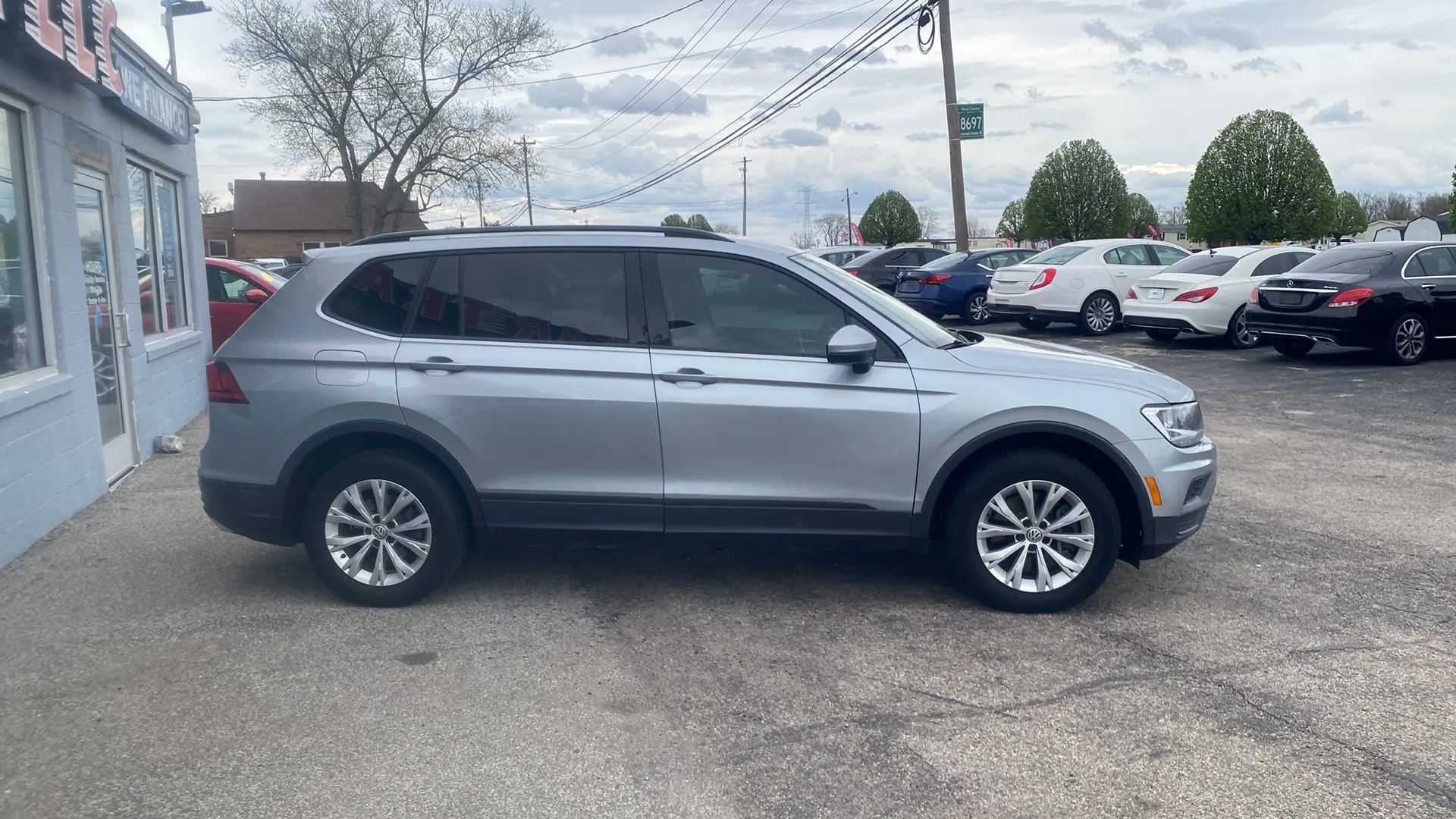 Used 2019 Volkswagen Tiguan S image 4
